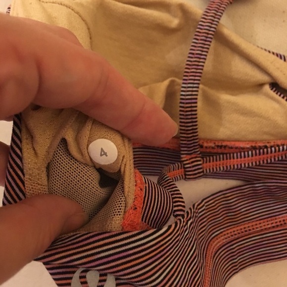 RARE Lululemon hyperstripe Pranayama sports bra 4 - Picture 5 of 5